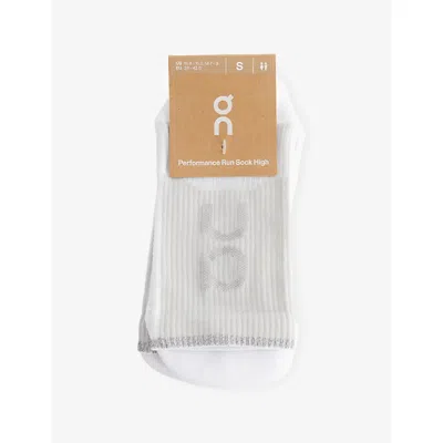 On Performance Run Mid Socks In Multi