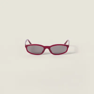 Miu Miu Miu Regard Sunglasses In Red