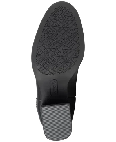 Baretraps Women's Dineen Block Heel Bootie In Black