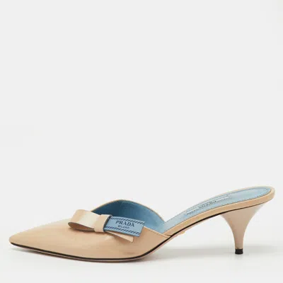 Pre-owned Prada Beige Patent Leather Pointed Toe Slip On Mules Size 40 In Sand