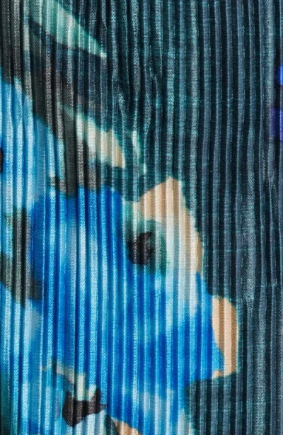 Dress The Population Hunter Floral Print Plissé Sleeveless Jumpsuit In Blue