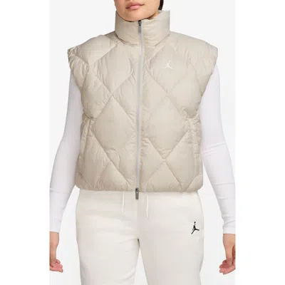 Jordan Brooklyn Therma-fit Quilted Puffer Vest In Neutral