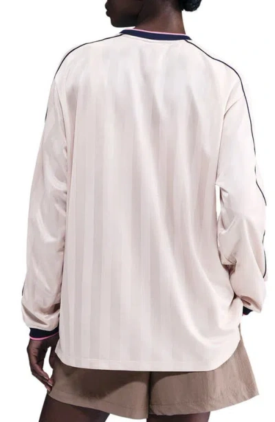 Nike Dri-fit Oversize Printed Top In Neutral