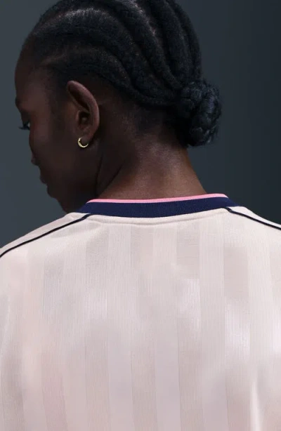 Nike Dri-fit Oversize Printed Top In Neutral