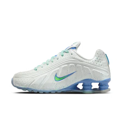 Nike Women's Shox R4 Shoes In White