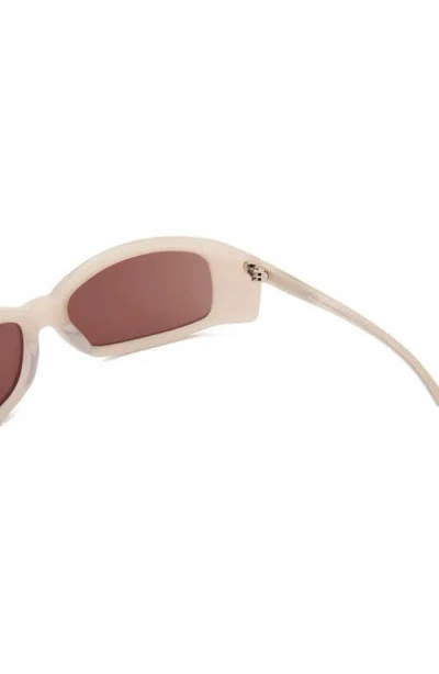 Dezi Slim Thique Wrap Sunglasses In Neutral