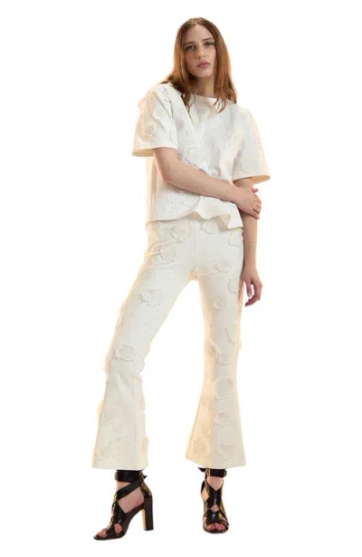 Cynthia Rowley 3d Flowers Ponte Knit Cropped Pants In White