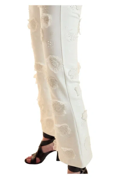 Cynthia Rowley 3d Flowers Ponte Knit Cropped Pants In White