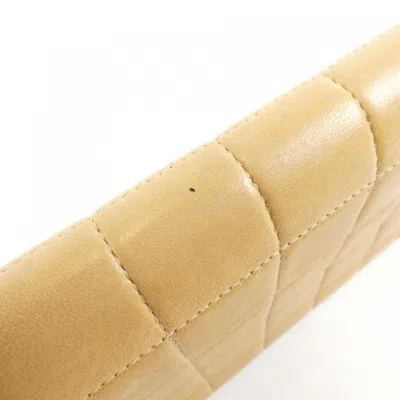 Pre-owned Chanel Beige Leather Shoulder Bag () In Sand