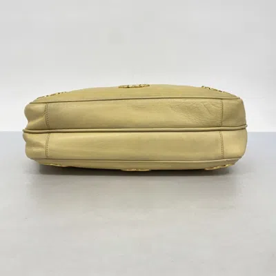 Pre-owned Chanel Beige Leather Shoulder Bag () In Sand