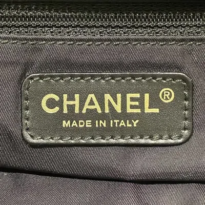 Pre-owned Chanel Black Nylon Leather Boston Bag Handbag ()