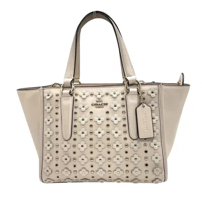 Pre-owned Coach Ivory Leather Handbag Shoulder Bag () In White