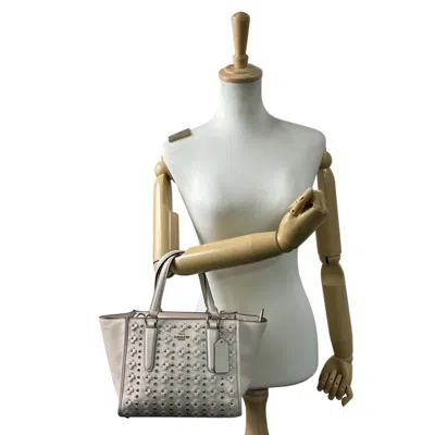 Pre-owned Coach Ivory Leather Handbag Shoulder Bag () In White