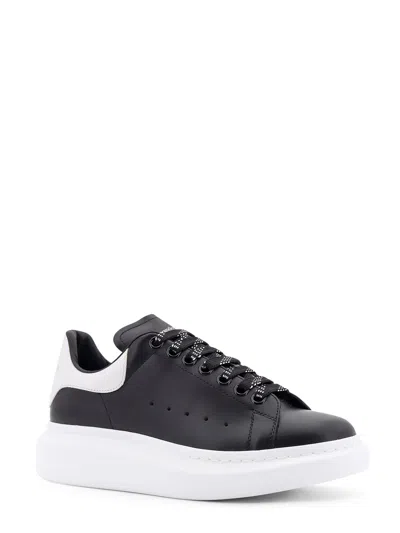 Alexander Mcqueen Larry Leather Sneakers With Logo Detail In Black