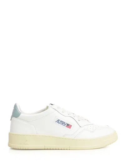 Autry Medalist Low Sneakers Green In White