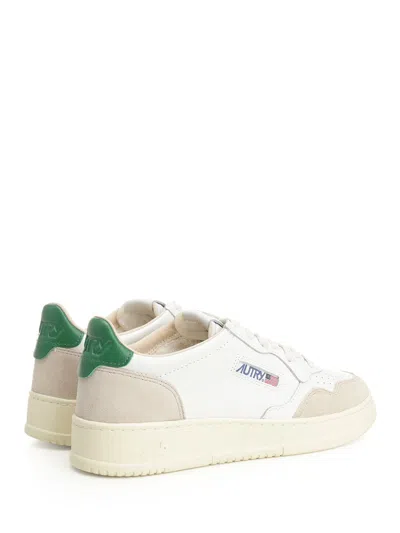 Autry Medalist Low Sneakers Green In White