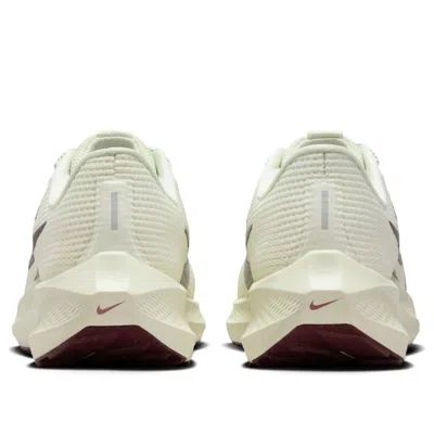 Nike (wmns)  Air Zoom Pegasus 40 'sea Glass Burgundy' In Neutral