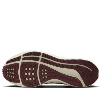 Nike (wmns)  Air Zoom Pegasus 40 'sea Glass Burgundy' In Neutral