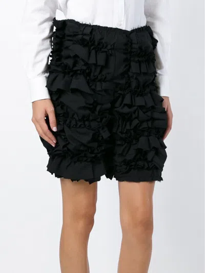 Comme Des Garçons Knee Length Ruffled Design Shorts In Black