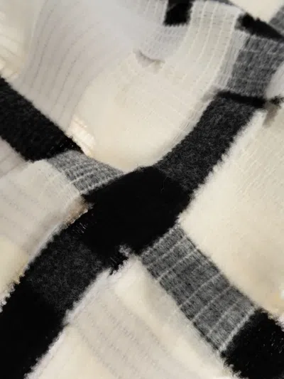 Issey Miyake Raschel Fringed-hem Scarf In Multi