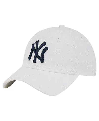 New Era Women's White New York Yankees Floral Mesh 9twenty Adjustable Hat In White
