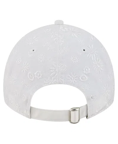 New Era Women's White New York Yankees Floral Mesh 9twenty Adjustable Hat In White