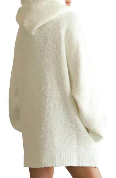 Sunday Citizen Snug Blanket Hoodie In White