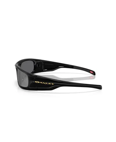 Oakley Unisex Rectangle Sunglasses, Highland Oo9522 In Black