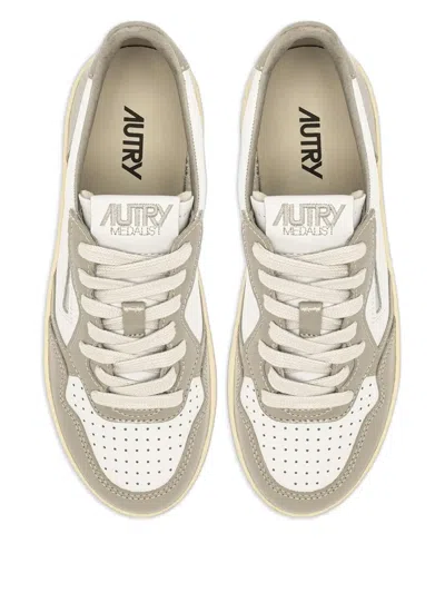 Autry Medalist Platform Sneakers In White