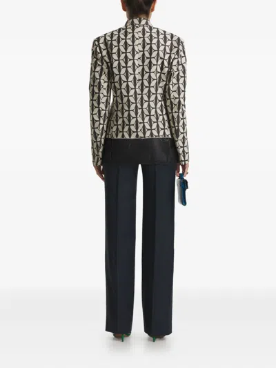 双排扣图案夹克