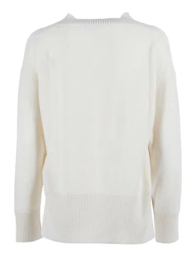 Phi Fdl School V In White