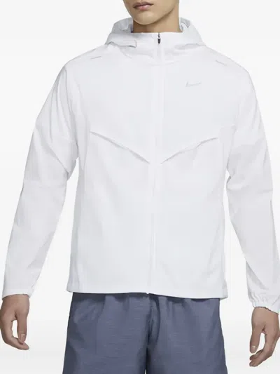 Nike Repel Packable Windrunner Jacket In White