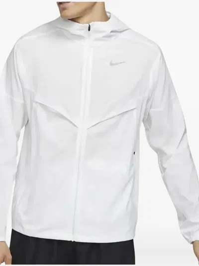 Nike Repel Packable Windrunner Jacket In White