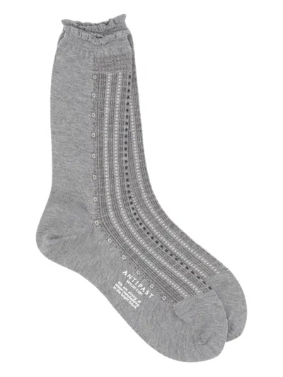 Antipast Ruffled Patterned Socks In Gray