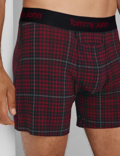 Tommy John Men's Second Skin Relaxed Fit Boxer 6" In Black