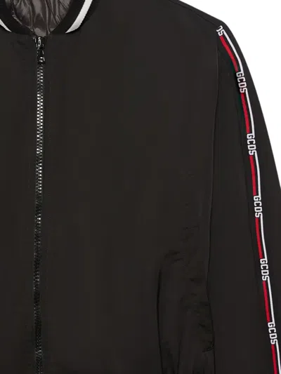 Gcds Zip-up Logo-stripe Jacket In Black