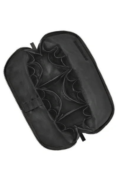 Parallelle The Medium Traveler Toiletry Kit In Black