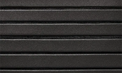 Parallelle The Medium Traveler Toiletry Kit In Black