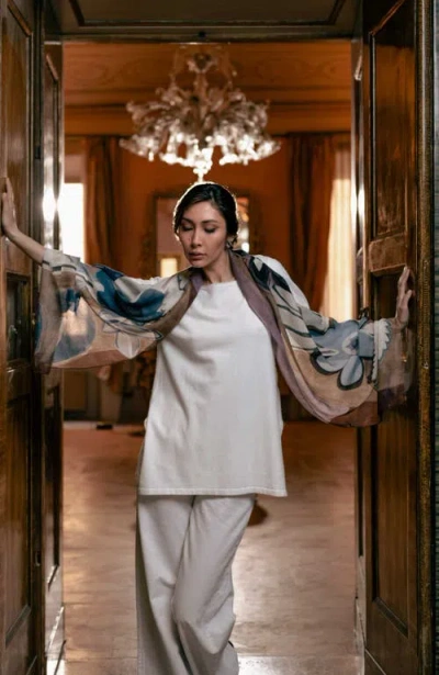 Elizabetta Irene In Multi