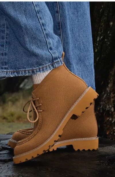 Vivaia Round-toe Lug Sole Ankle Boots In Brown