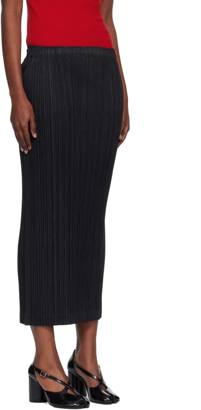 Issey Miyake Midi Skirt Featuring Pleated Design In Black