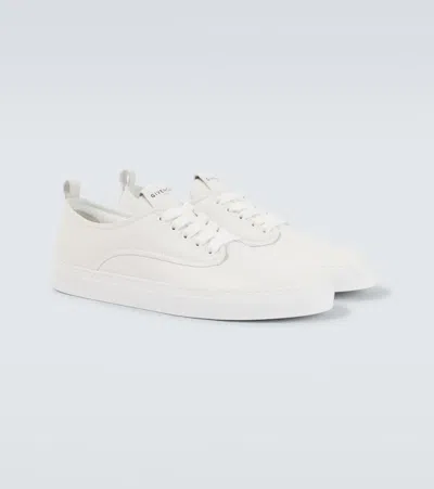 Givenchy Stylish Sneakers With Pull Tab And Round Toe In White