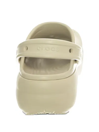 Crocs Contoured Platform Clog Sandals In Green