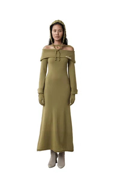 Isa Boulder Off-shoulders Roll Dress In Green