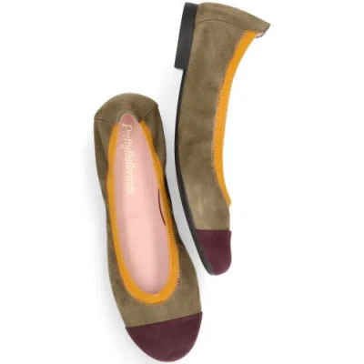 Pretty Ballerinas Round Toe Elasticated Ballet Flat In Green