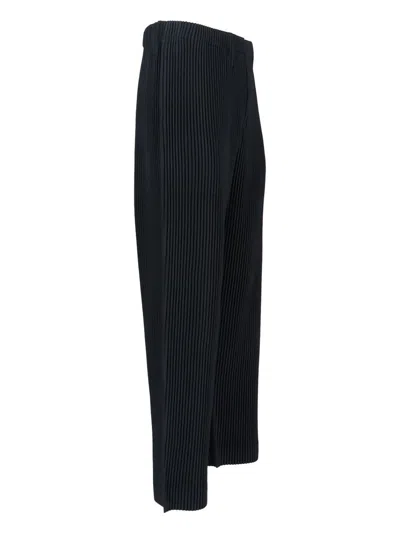 Issey Miyake Cropped Pleated Trousers For Modern Look In Black