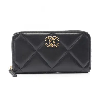 Pre-owned Chanel Leather Long Wallet (bi-fold) () In Black