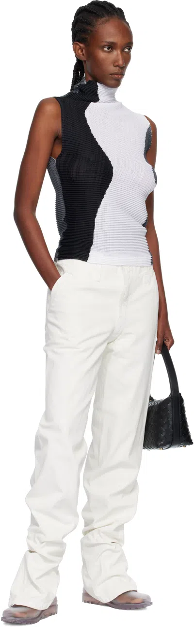 Issey Miyake White & Black Abstract Tint Pleats Tank Top In White