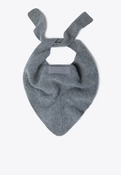 Jacquemus Gros Grain Logo Wool-blend Scarf In Gray