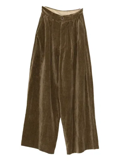 Uma Wang Button-fastening Pleated Trousers In Green